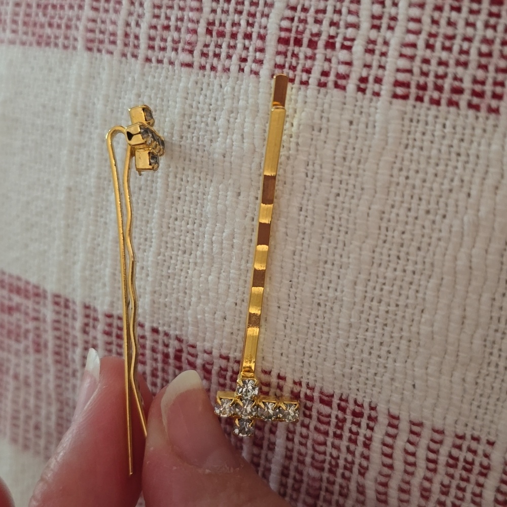 Gold Cross Hair Pins - EUC - Picture 5 of 7